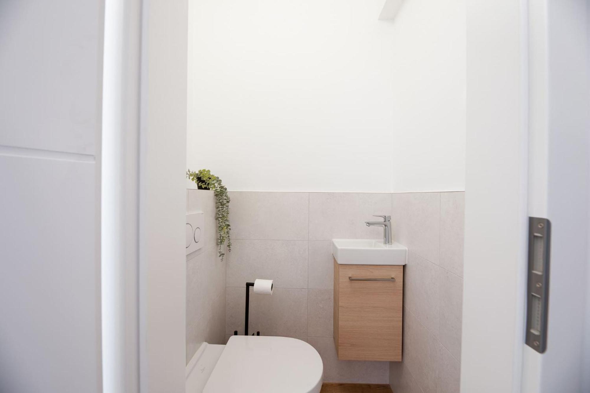 Center Comfort Workspace And Smart Tv Apartment