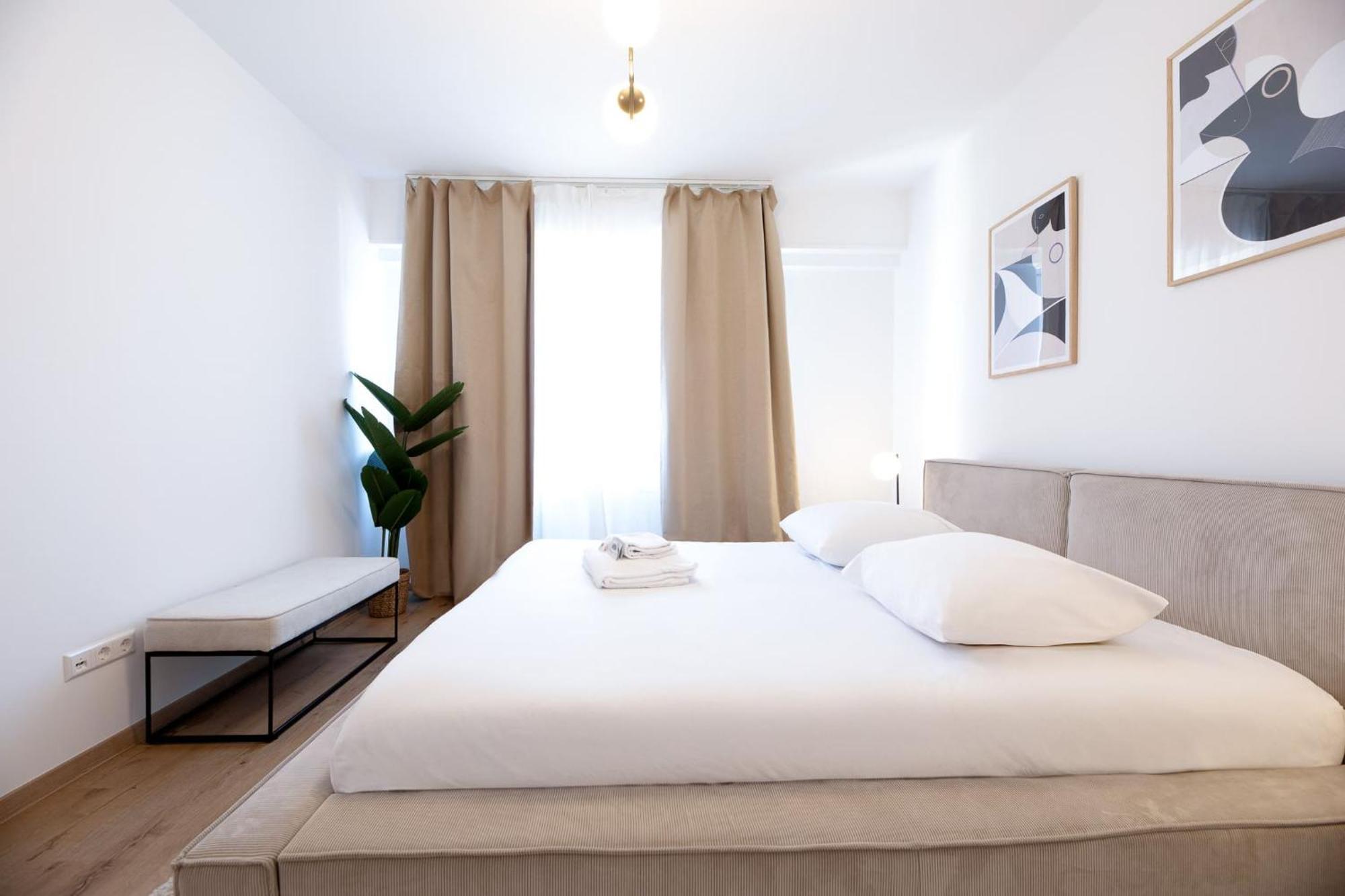 Center Comfort Workspace And Smart Tv Apartment *